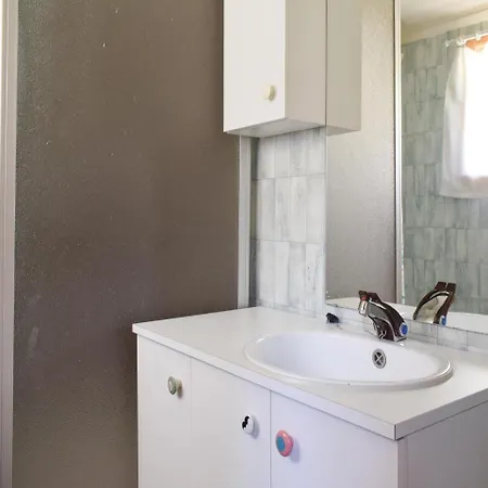 Four Bedroom Holiday In Casa de Férias Rosendal