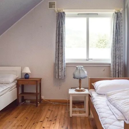Four Bedroom Holiday In Hébergement de vacances