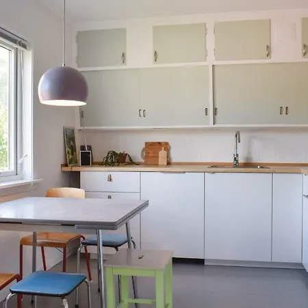 Four Bedroom Holiday In Rosendal
